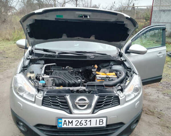 Серый Ниссан Кашкай, объемом двигателя 1.6 л и пробегом 242 тыс. км за 9800 $, фото 4 на Automoto.ua