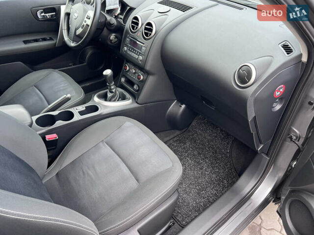 Сірий Ніссан Кашкай, об'ємом двигуна 1.5 л та пробігом 120 тис. км за 11990 $, фото 25 на Automoto.ua