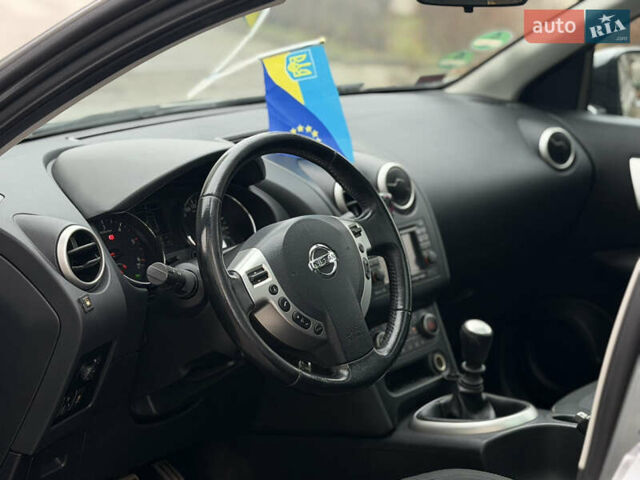 Серый Ниссан Кашкай, объемом двигателя 2 л и пробегом 260 тыс. км за 10999 $, фото 15 на Automoto.ua