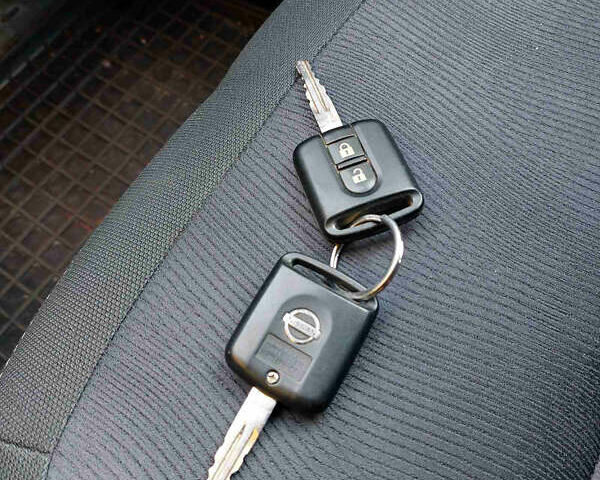 Серый Ниссан Кашкай, объемом двигателя 1.6 л и пробегом 177 тыс. км за 10600 $, фото 26 на Automoto.ua