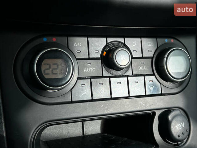 Серый Ниссан Кашкай, объемом двигателя 2 л и пробегом 150 тыс. км за 9999 $, фото 13 на Automoto.ua