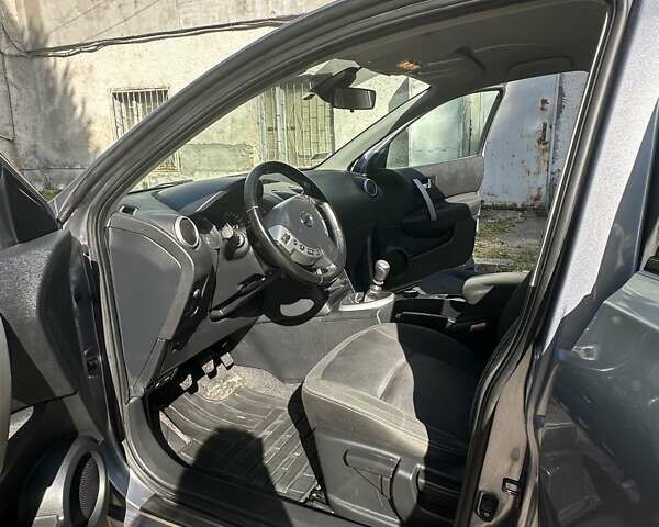 Сірий Ніссан Кашкай, об'ємом двигуна 2 л та пробігом 205 тис. км за 11500 $, фото 20 на Automoto.ua