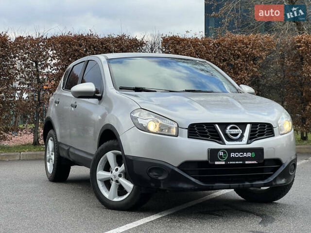 Серый Ниссан Кашкай, объемом двигателя 1.5 л и пробегом 271 тыс. км за 8750 $, фото 2 на Automoto.ua
