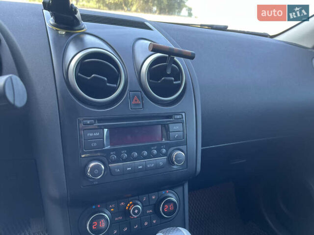 Серый Ниссан Кашкай, объемом двигателя 2 л и пробегом 98 тыс. км за 10900 $, фото 15 на Automoto.ua