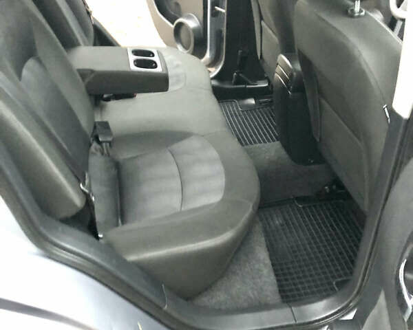 Серый Ниссан Кашкай, объемом двигателя 1.5 л и пробегом 225 тыс. км за 11699 $, фото 47 на Automoto.ua