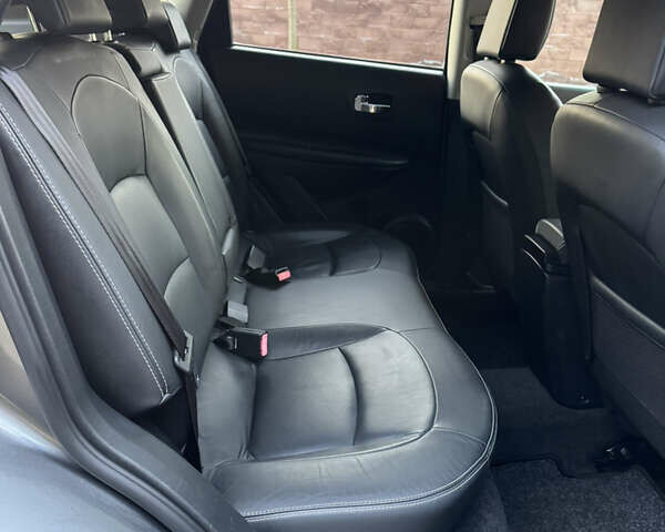 Серый Ниссан Кашкай, объемом двигателя 2 л и пробегом 242 тыс. км за 12550 $, фото 61 на Automoto.ua