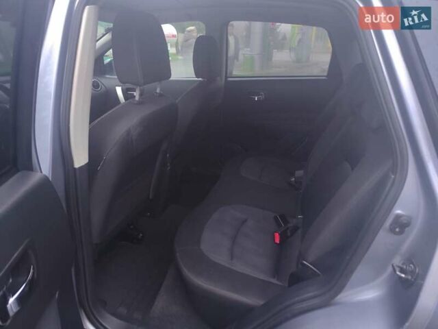 Серый Ниссан Кашкай, объемом двигателя 1.6 л и пробегом 213 тыс. км за 9950 $, фото 27 на Automoto.ua