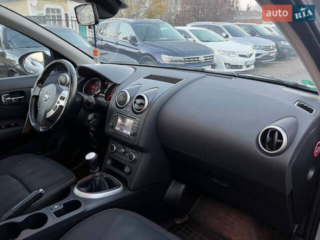 Серый Ниссан Кашкай, объемом двигателя 1.5 л и пробегом 216 тыс. км за 10500 $, фото 14 на Automoto.ua