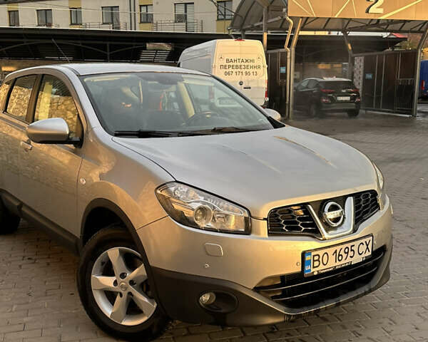 Серый Ниссан Кашкай, объемом двигателя 2 л и пробегом 95 тыс. км за 11300 $, фото 3 на Automoto.ua