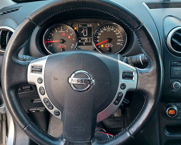 Серый Ниссан Кашкай, объемом двигателя 1.6 л и пробегом 177 тыс. км за 10600 $, фото 17 на Automoto.ua