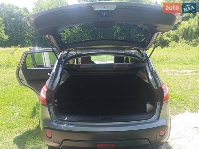 Серый Ниссан Кашкай, объемом двигателя 1.5 л и пробегом 256 тыс. км за 12350 $, фото 22 на Automoto.ua