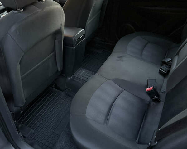 Сірий Ніссан Кашкай, об'ємом двигуна 1.5 л та пробігом 228 тис. км за 10500 $, фото 13 на Automoto.ua