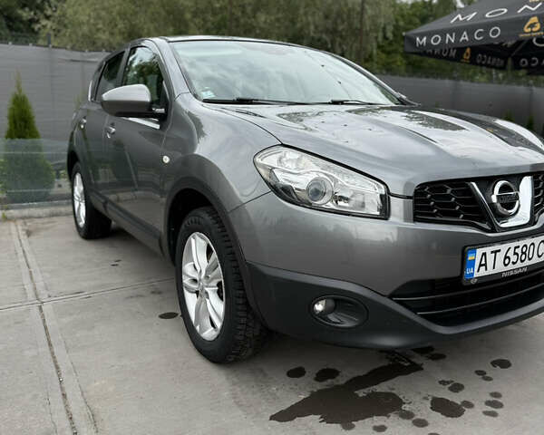 Сірий Ніссан Кашкай, об'ємом двигуна 1.5 л та пробігом 228 тис. км за 10500 $, фото 2 на Automoto.ua