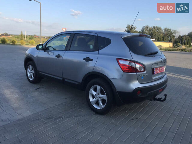 Серый Ниссан Кашкай, объемом двигателя 1.6 л и пробегом 285 тыс. км за 7999 $, фото 3 на Automoto.ua