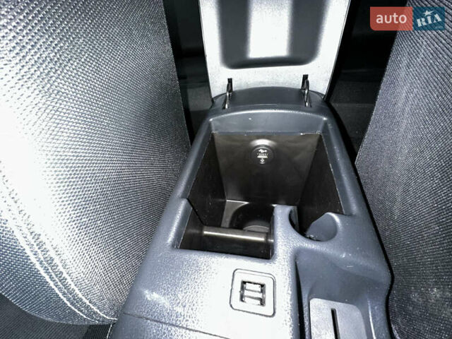 Серый Ниссан Кашкай, объемом двигателя 1.46 л и пробегом 293 тыс. км за 9500 $, фото 36 на Automoto.ua