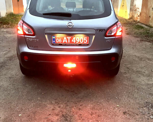 Серый Ниссан Кашкай, объемом двигателя 1.5 л и пробегом 225 тыс. км за 11699 $, фото 88 на Automoto.ua