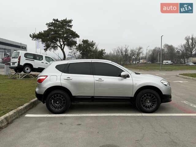 Серый Ниссан Кашкай, объемом двигателя 2 л и пробегом 135 тыс. км за 10500 $, фото 4 на Automoto.ua