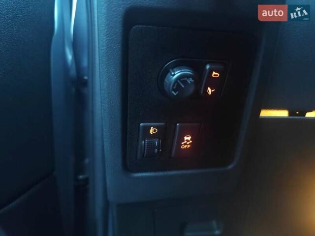 Серый Ниссан Кашкай, объемом двигателя 1.6 л и пробегом 213 тыс. км за 9950 $, фото 54 на Automoto.ua