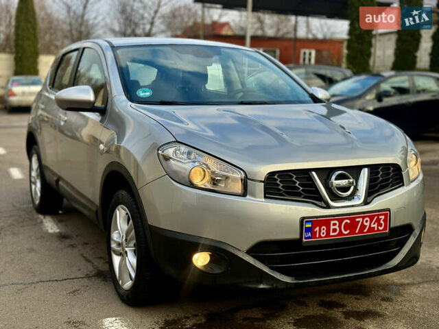 Серый Ниссан Кашкай, объемом двигателя 1.6 л и пробегом 183 тыс. км за 8999 $, фото 2 на Automoto.ua