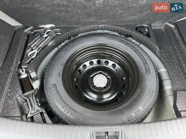 Сірий Ніссан Кашкай, об'ємом двигуна 1.5 л та пробігом 120 тис. км за 11990 $, фото 42 на Automoto.ua