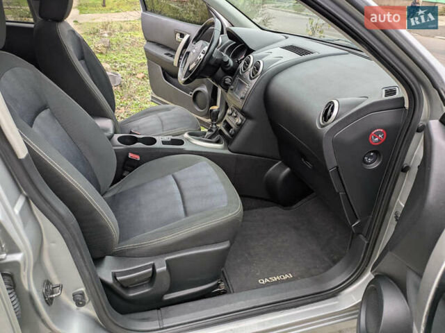 Серый Ниссан Кашкай, объемом двигателя 1.5 л и пробегом 231 тыс. км за 10500 $, фото 16 на Automoto.ua