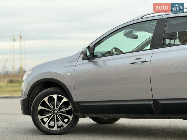 Сірий Ніссан Кашкай, об'ємом двигуна 1.6 л та пробігом 185 тис. км за 11799 $, фото 11 на Automoto.ua