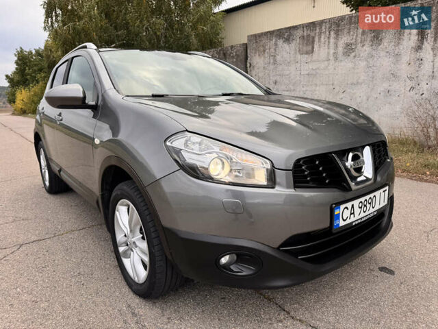 Серый Ниссан Кашкай, объемом двигателя 1.5 л и пробегом 252 тыс. км за 10500 $, фото 7 на Automoto.ua