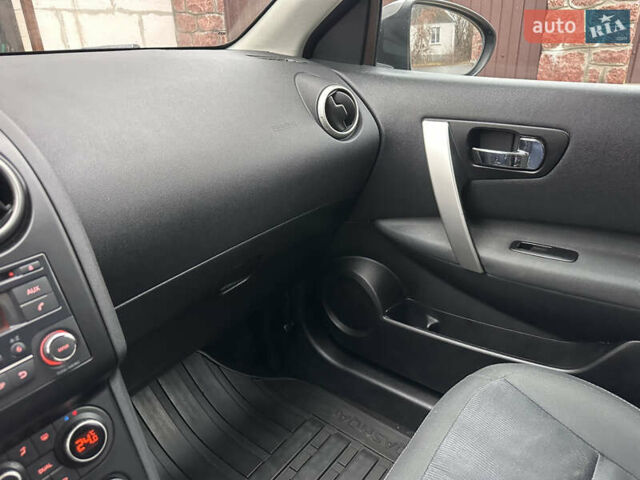 Сірий Ніссан Кашкай, об'ємом двигуна 0 л та пробігом 230 тис. км за 9900 $, фото 37 на Automoto.ua