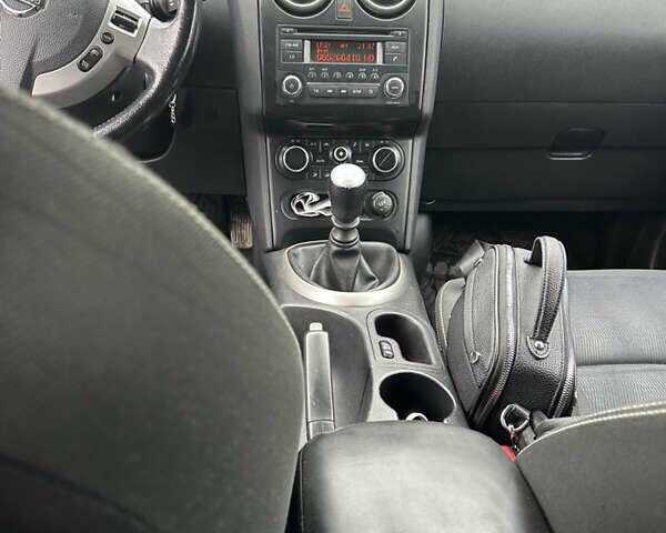 Серый Ниссан Кашкай, объемом двигателя 2 л и пробегом 252 тыс. км за 10300 $, фото 23 на Automoto.ua