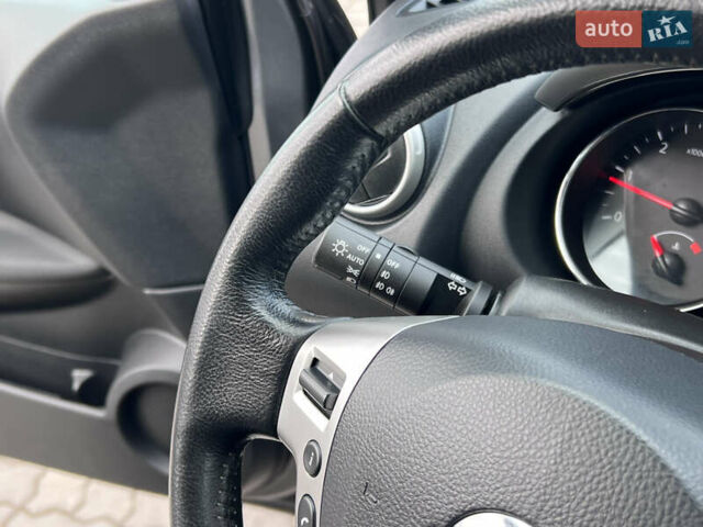 Сірий Ніссан Кашкай, об'ємом двигуна 1.5 л та пробігом 120 тис. км за 11990 $, фото 14 на Automoto.ua