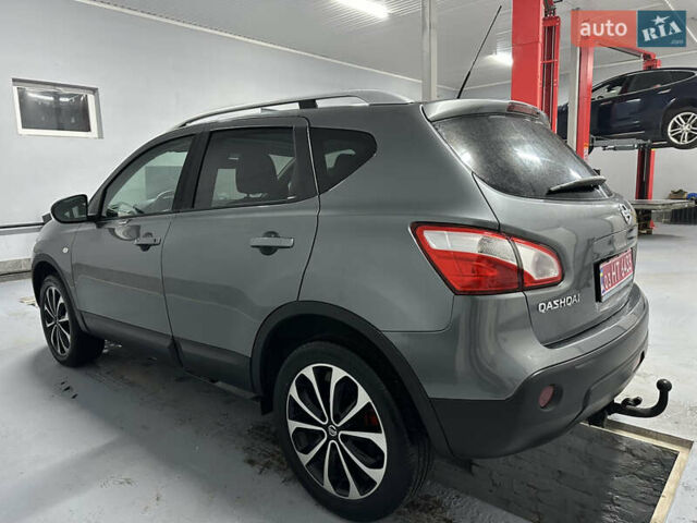 Серый Ниссан Кашкай, объемом двигателя 1.6 л и пробегом 167 тыс. км за 10750 $, фото 9 на Automoto.ua