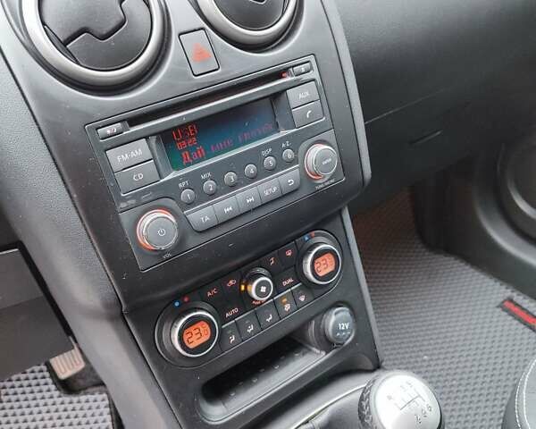 Серый Ниссан Кашкай, объемом двигателя 1.5 л и пробегом 230 тыс. км за 10450 $, фото 16 на Automoto.ua