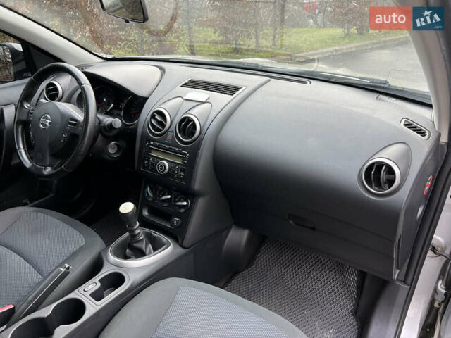 Серый Ниссан Кашкай, объемом двигателя 1.5 л и пробегом 271 тыс. км за 8750 $, фото 56 на Automoto.ua