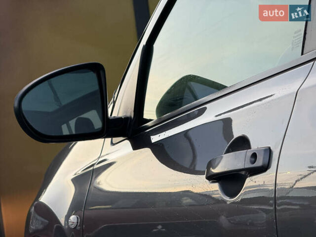 Сірий Ніссан Кашкай, об'ємом двигуна 1.6 л та пробігом 250 тис. км за 10700 $, фото 21 на Automoto.ua