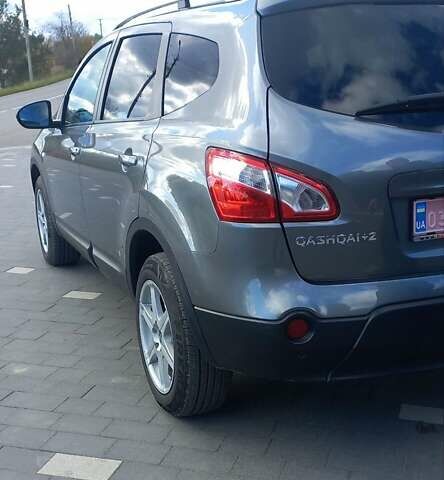 Серый Ниссан Кашкай, объемом двигателя 2 л и пробегом 250 тыс. км за 10800 $, фото 3 на Automoto.ua