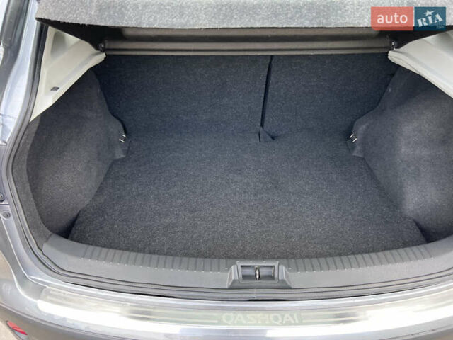 Сірий Ніссан Кашкай, об'ємом двигуна 1.5 л та пробігом 120 тис. км за 11990 $, фото 41 на Automoto.ua