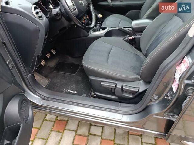 Серый Ниссан Кашкай, объемом двигателя 1.5 л и пробегом 178 тыс. км за 11750 $, фото 4 на Automoto.ua