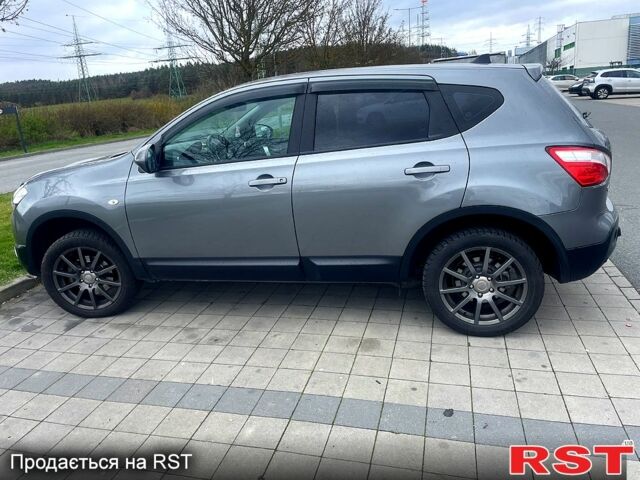 Серый Ниссан Кашкай, объемом двигателя 1.5 л и пробегом 136 тыс. км за 10000 $, фото 3 на Automoto.ua