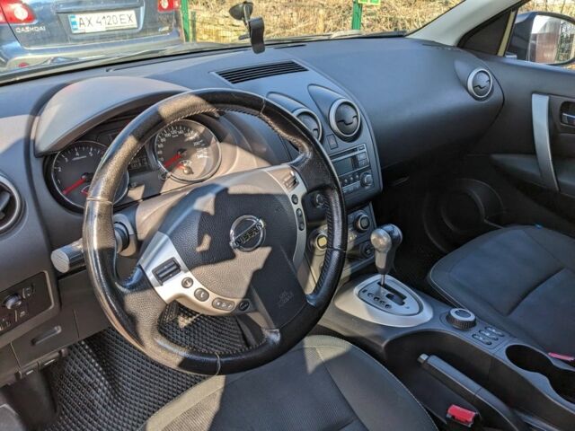 Серый Ниссан Кашкай, объемом двигателя 2 л и пробегом 287 тыс. км за 9450 $, фото 2 на Automoto.ua