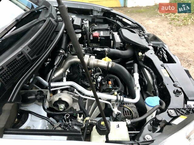 Серый Ниссан Кашкай, объемом двигателя 1.5 л и пробегом 225 тыс. км за 11699 $, фото 62 на Automoto.ua