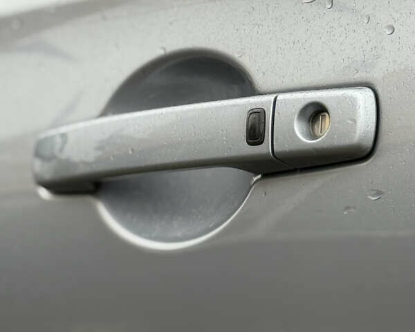 Серый Ниссан Кашкай, объемом двигателя 2 л и пробегом 253 тыс. км за 11750 $, фото 76 на Automoto.ua