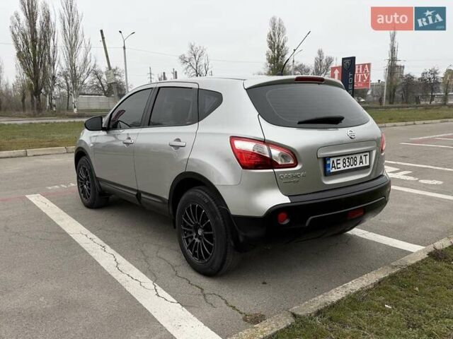 Серый Ниссан Кашкай, объемом двигателя 2 л и пробегом 135 тыс. км за 10500 $, фото 7 на Automoto.ua