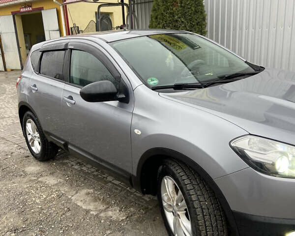Серый Ниссан Кашкай, объемом двигателя 2 л и пробегом 262 тыс. км за 11200 $, фото 1 на Automoto.ua