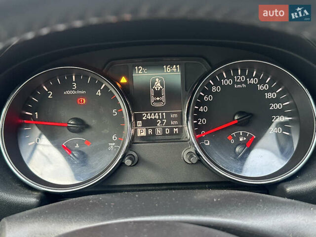 Сірий Ніссан Кашкай, об'ємом двигуна 2 л та пробігом 244 тис. км за 7600 $, фото 9 на Automoto.ua