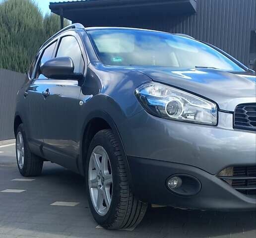 Серый Ниссан Кашкай, объемом двигателя 2 л и пробегом 250 тыс. км за 10800 $, фото 15 на Automoto.ua