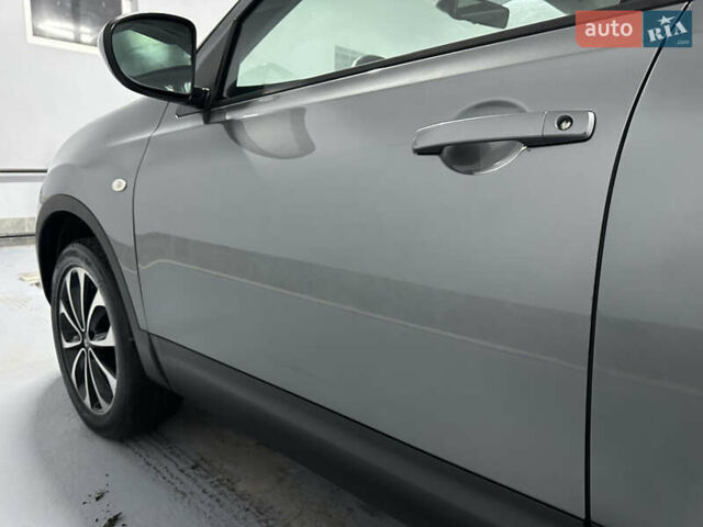 Серый Ниссан Кашкай, объемом двигателя 1.6 л и пробегом 167 тыс. км за 10750 $, фото 18 на Automoto.ua