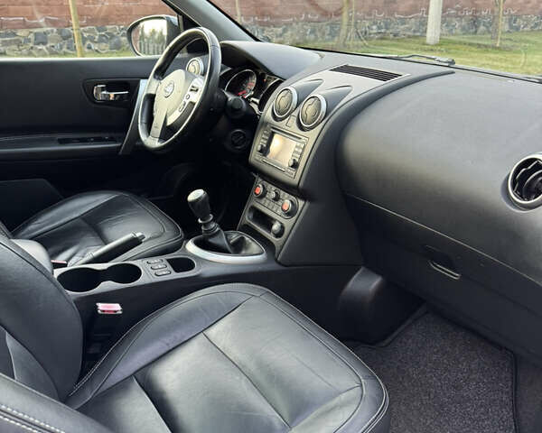 Серый Ниссан Кашкай, объемом двигателя 2 л и пробегом 242 тыс. км за 12550 $, фото 59 на Automoto.ua