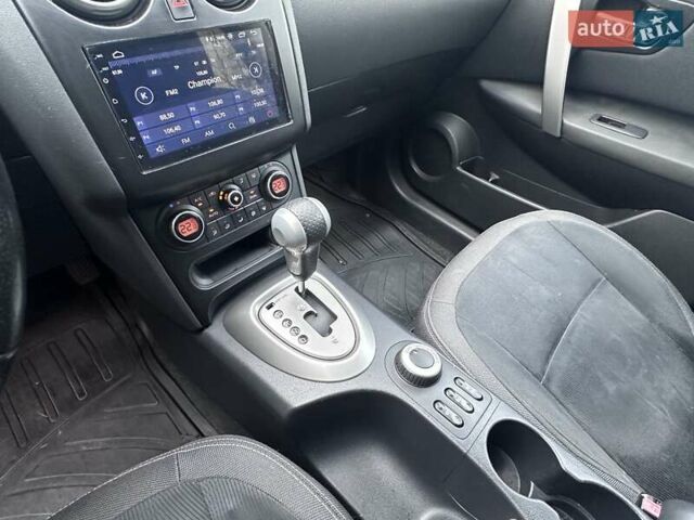 Серый Ниссан Кашкай, объемом двигателя 2 л и пробегом 137 тыс. км за 10500 $, фото 5 на Automoto.ua