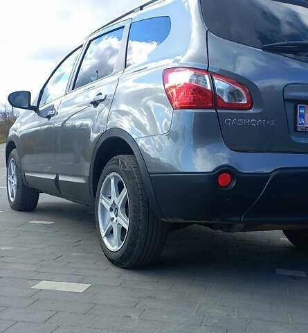 Серый Ниссан Кашкай, объемом двигателя 2 л и пробегом 250 тыс. км за 10800 $, фото 11 на Automoto.ua