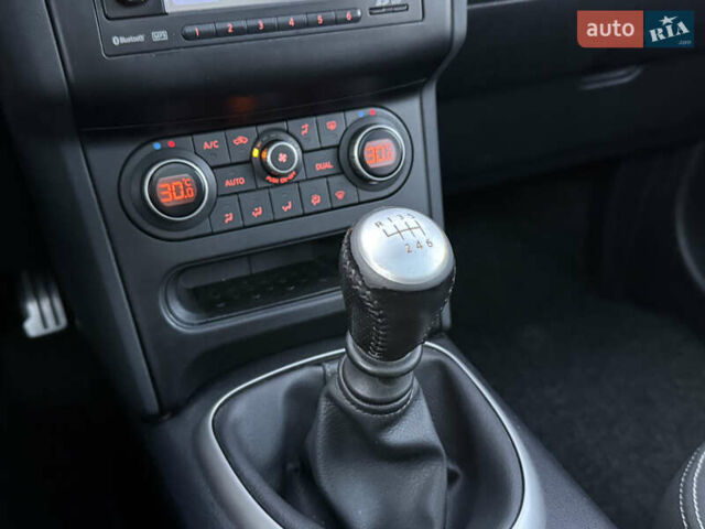 Сірий Ніссан Кашкай, об'ємом двигуна 1.6 л та пробігом 250 тис. км за 10700 $, фото 48 на Automoto.ua